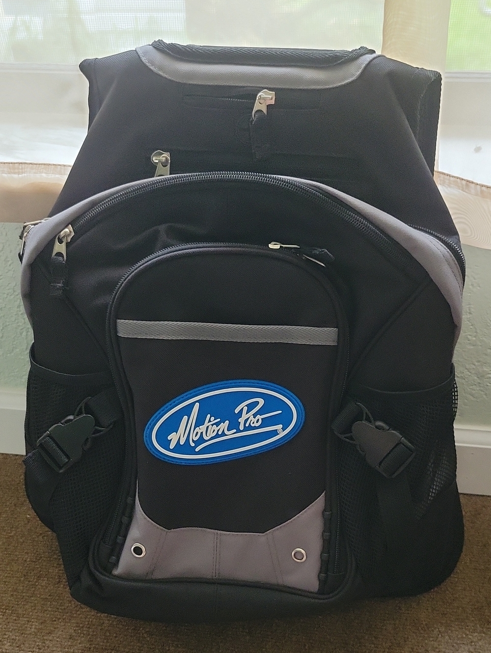 Motion Pro Black and Grey Men's Backpack Laptop Lightweight - Picture 5 of 6